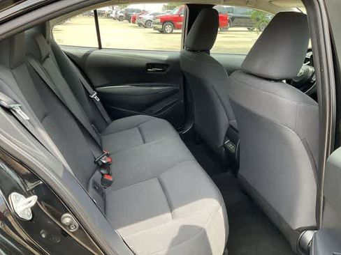 Used 2023 Toyota Corolla LE FWD image 17