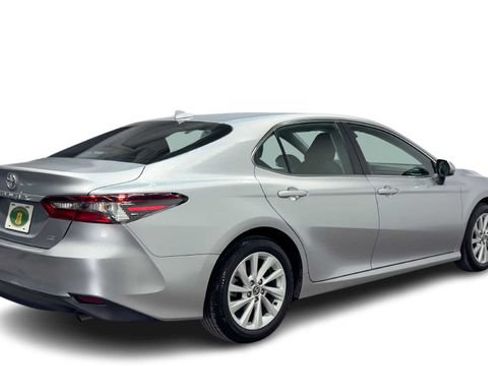 Used 2024 Toyota Camry LE FWD image 2