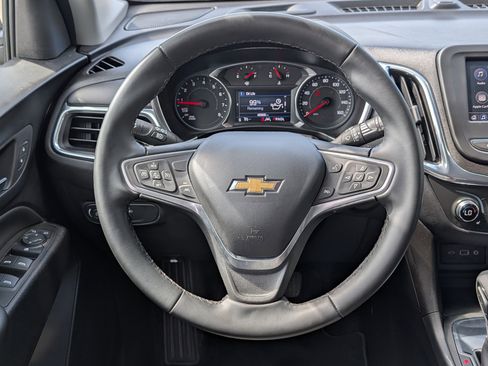 Used 2023 Chevrolet Equinox LT FWD image 12