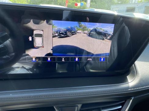 Used 2024 Buick Encore GX Avenir w/ Avenir Technology Package FWD image 9