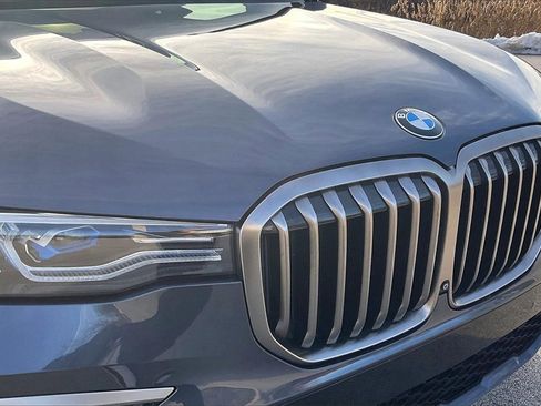 Used 2022 BMW X7 M50i w/ Executive Package image 31