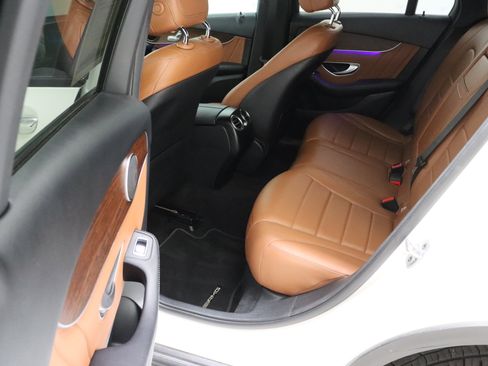 Used 2022 Mercedes-Benz GLC 300 image 30