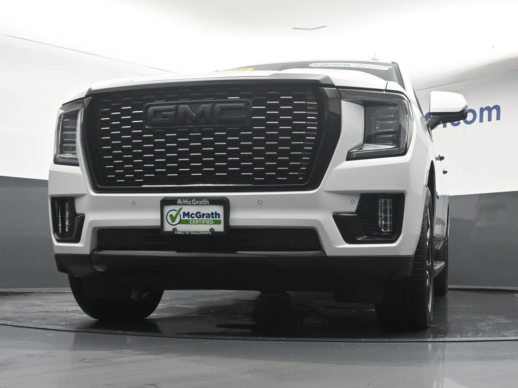 Used 2023 GMC Yukon XL Denali AWD/4WD image 7