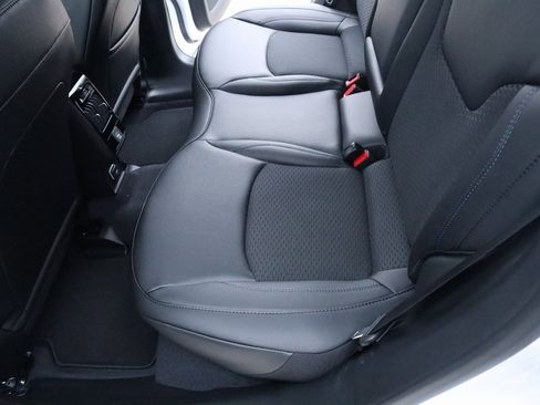 New 2026 Jeep Compass Latitude image 12