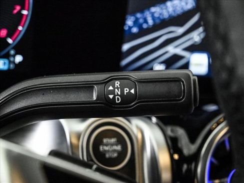 Certified 2025 Mercedes-Benz GLB 250 4MATIC image 12