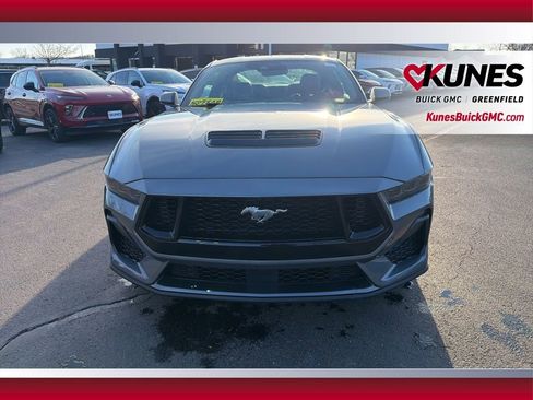 Used 2025 Ford Mustang GT Premium image 10