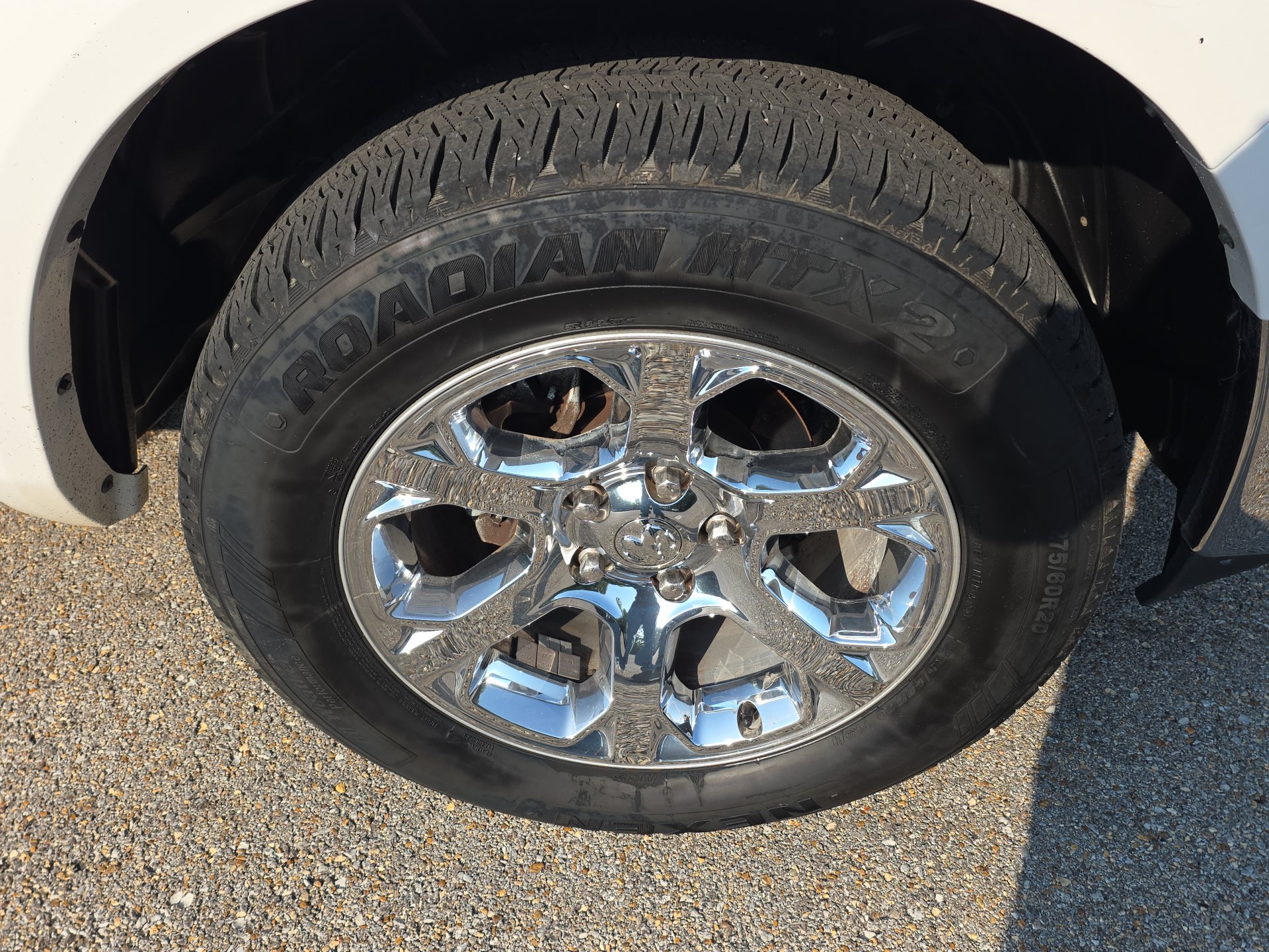 Used 2016 RAM 1500 Laramie w/ Convenience Group AWD/4WD image 11