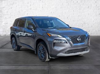 Used 2023 Nissan Rogue S video 1