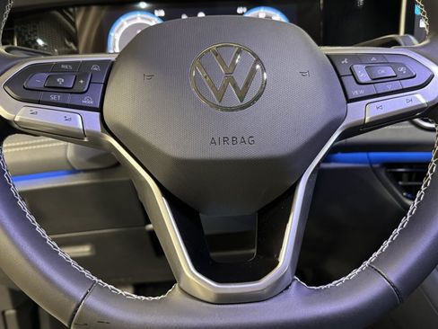 New 2026 Volkswagen Tiguan SE AWD/4WD image 18