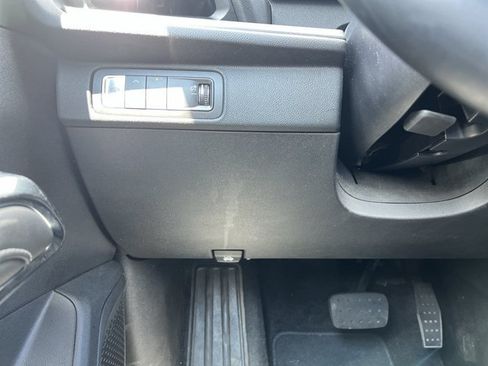 Used 2024 Chevrolet Traverse LT FWD image 18