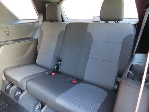 Certified 2022 Chevrolet Traverse LT w/ LPO, Floor Liner Package AWD/4WD image 27