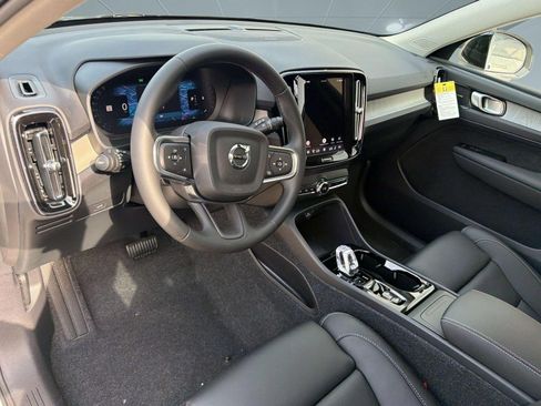 New 2026 Volvo XC40 B5 Plus w/ Climate Package AWD/4WD image 4