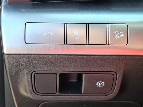 Used 2025 Hyundai Kona SEL FWD image 13