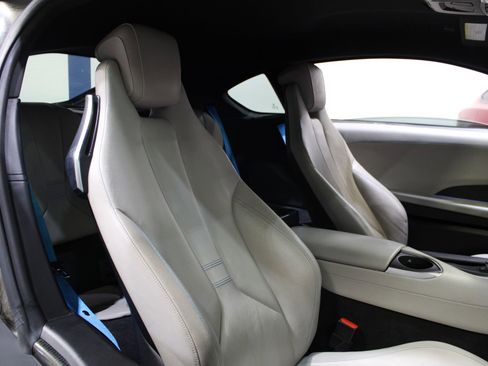 Used 2015 BMW i8 image 18