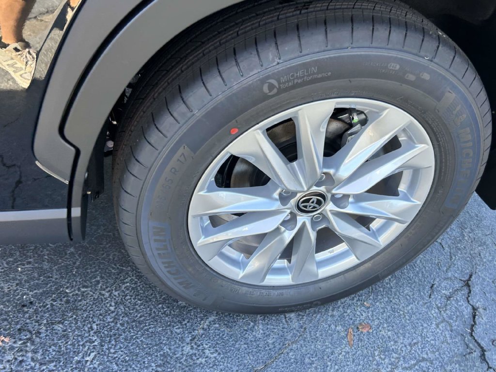 New 2026 Toyota Corolla Cross LE FWD image 9