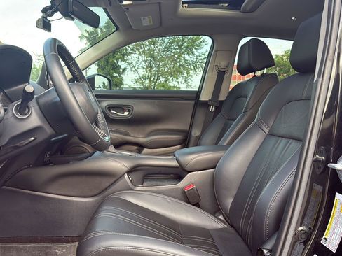Used 2023 Honda HR-V EX-L image 9