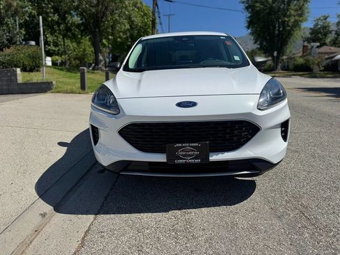 Used 2022 Ford Escape SE FWD image 2