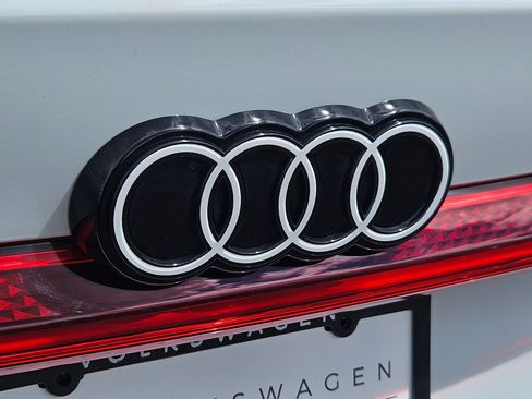 Used 2025 Audi A6 e-tron Prestige AWD/4WD image 26