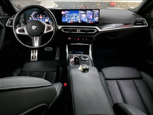 Used 2023 BMW 230i Coupe w/ M Sport Package image 17