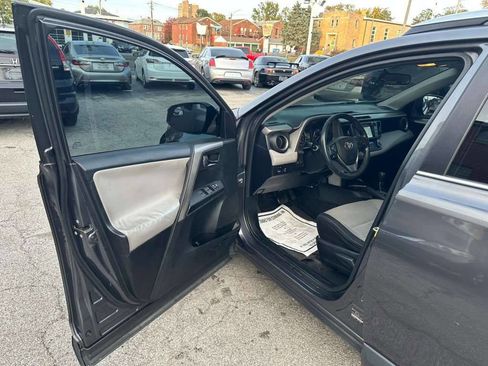 Used 2016 Toyota RAV4 XLE image 9