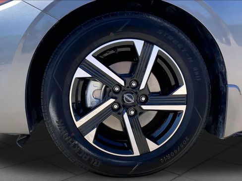 Used 2024 Nissan Sentra SV w/ All-Weather Package FWD image 11