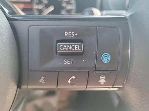 Used 2021 Nissan Rogue SV AWD/4WD image 19