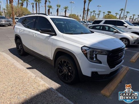 Used 2024 GMC Terrain SLT w/ Elevation Edition AWD/4WD image 2