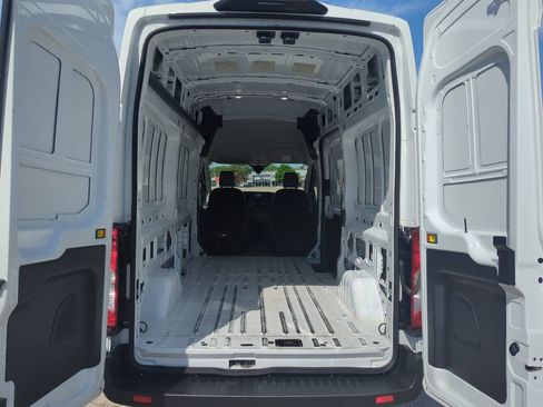 Used 2025 Ford Transit 250 148 High Roof AWD image 7