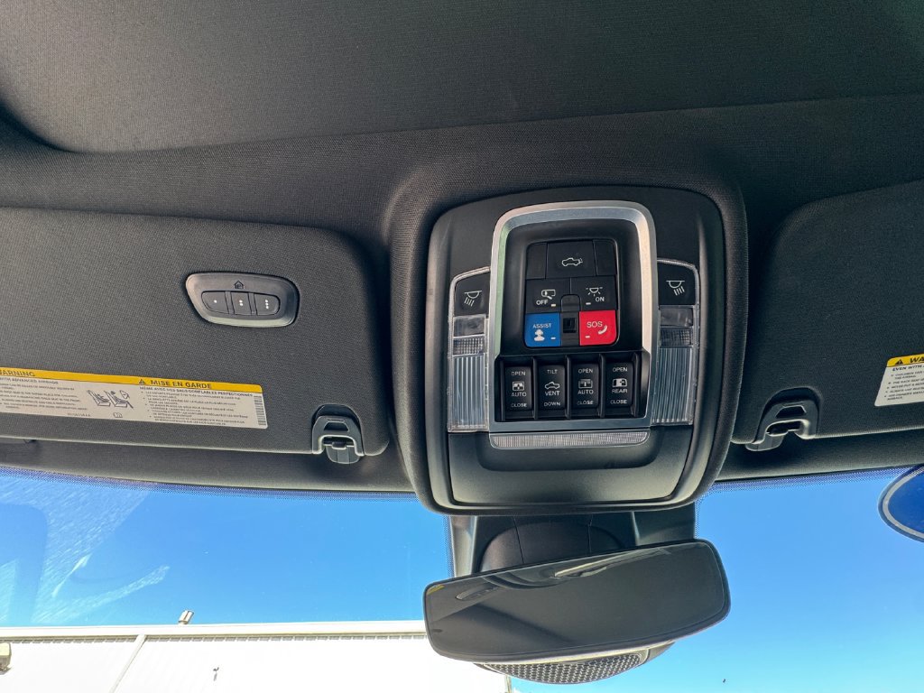 Used 2022 RAM 1500 Laramie AWD/4WD image 30