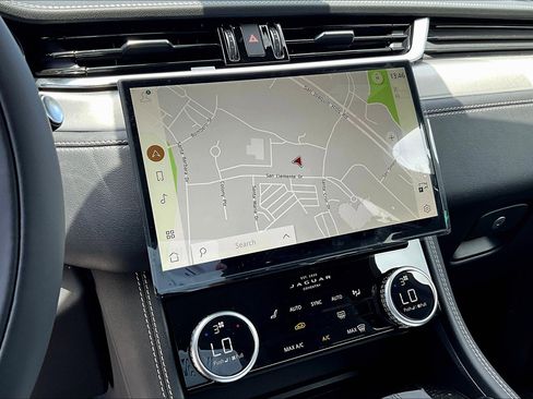 New 2026 Jaguar F-PACE R-Dynamic S image 8