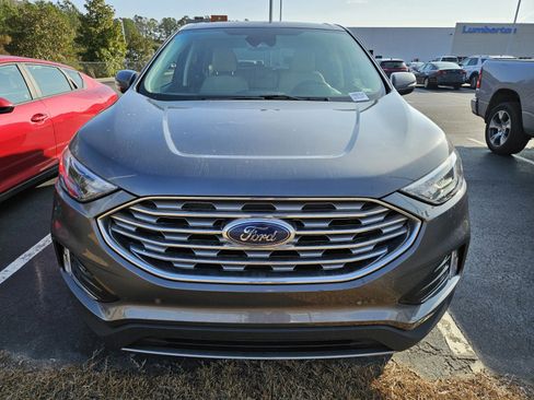 Used 2022 Ford Edge Titanium image 2