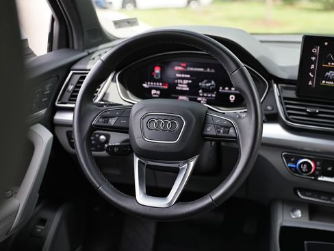 Used 2023 Audi Q5 2.0T Prestige w/ Prestige Package AWD/4WD image 27