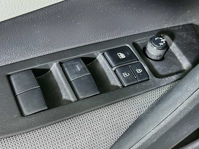 Used 2021 Toyota Corolla LE FWD image 18