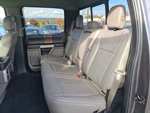 Used 2019 Ford F150 Lariat image 7