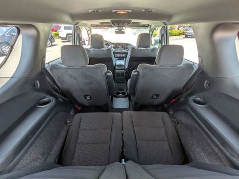 Used 2022 Dodge Durango GT w/ Blacktop Package AWD/4WD image 36