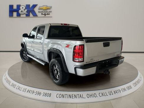 Used 2012 GMC Sierra 1500 SLE w/ All-Terrain Package AWD/4WD image 4