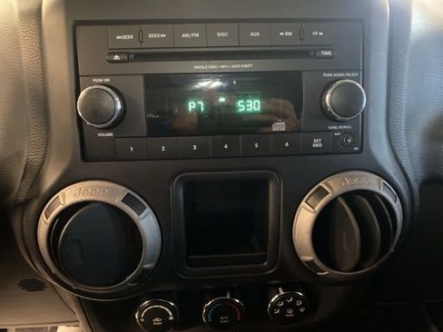 Used 2012 Jeep Wrangler Sport AWD/4WD image 17