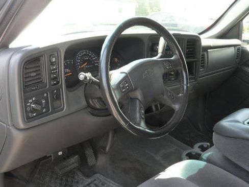 Used 2006 Chevrolet Silverado 1500 LT w/ Light Duty Power Package AWD/4WD image 18