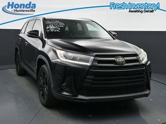 Used 2019 Toyota Highlander SE w/ Nightshade Edition AWD/4WD 360° Tour