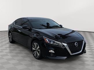 Used 2020 Nissan Altima 2.5 SV FWD video 2