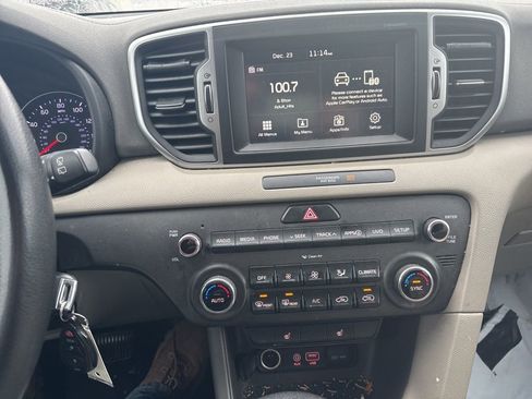 Used 2017 Kia Sportage LX w/ LX Popular Package image 10