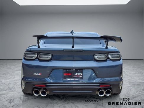 Used 2019 Chevrolet Camaro ZL1 RWD image 6