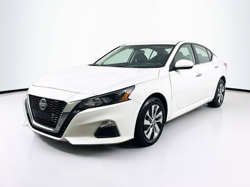 Used 2022 Nissan Altima 2.5 S image 3