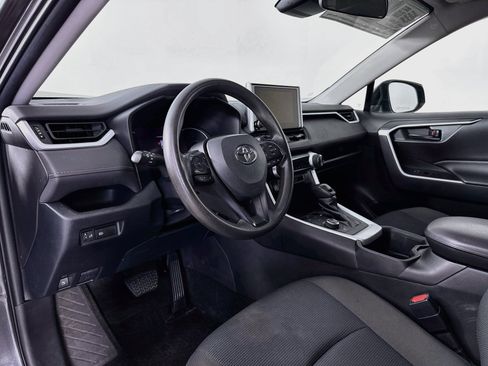 Certified 2023 Toyota RAV4 LE AWD/4WD image 9