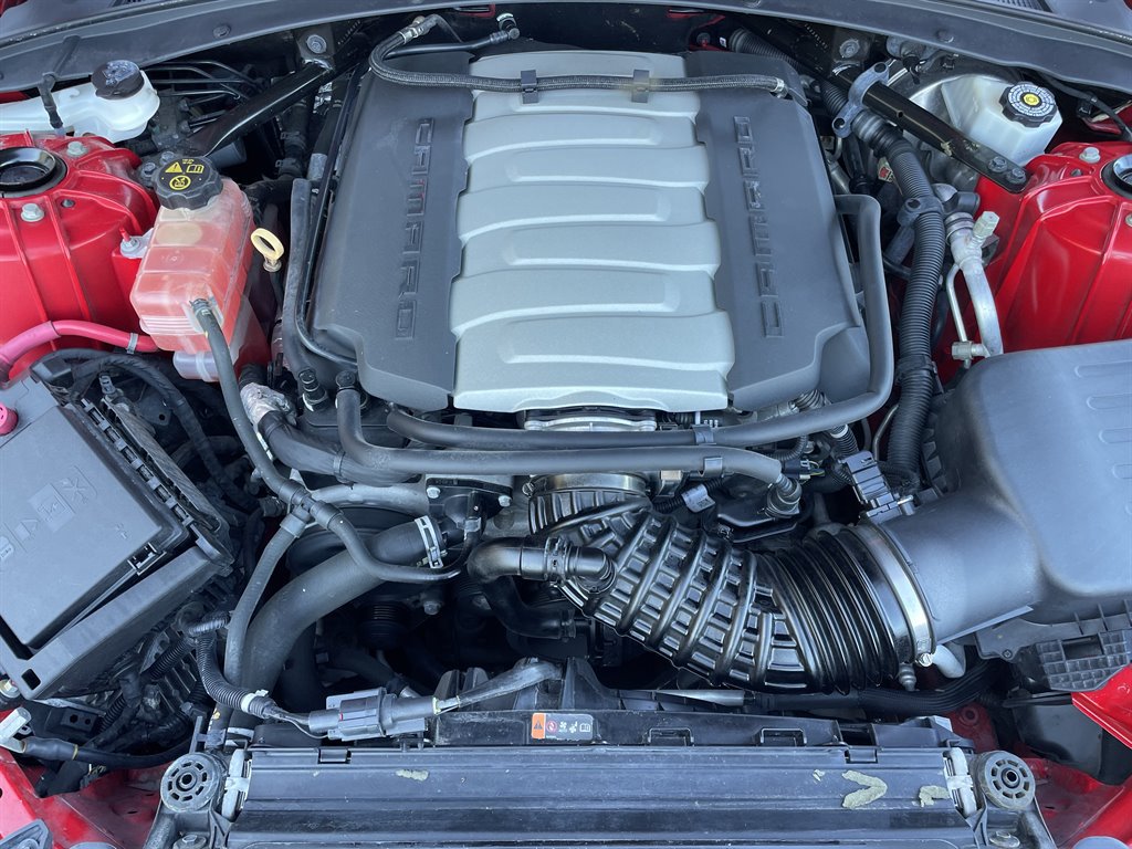 Used 2017 Chevrolet Camaro SS RWD image 6