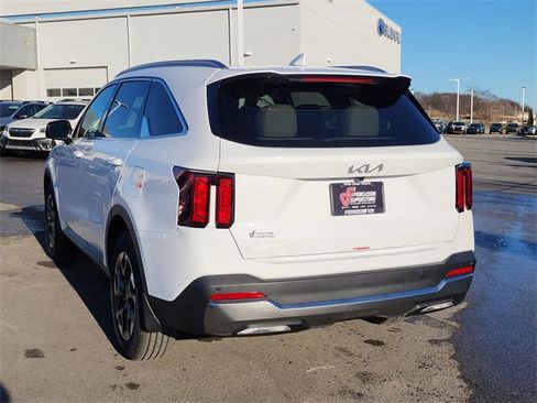 New 2026 Kia Sorento S w/ S Panoramic Sunroof Package image 4