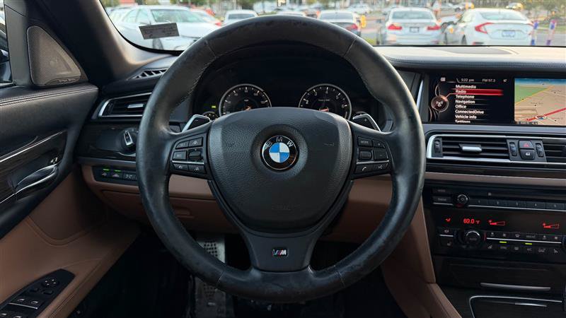 Used 2015 BMW 750i xDrive AWD/4WD image 33
