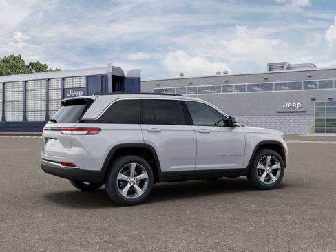 New 2026 Jeep Grand Cherokee Limited AWD/4WD image 4