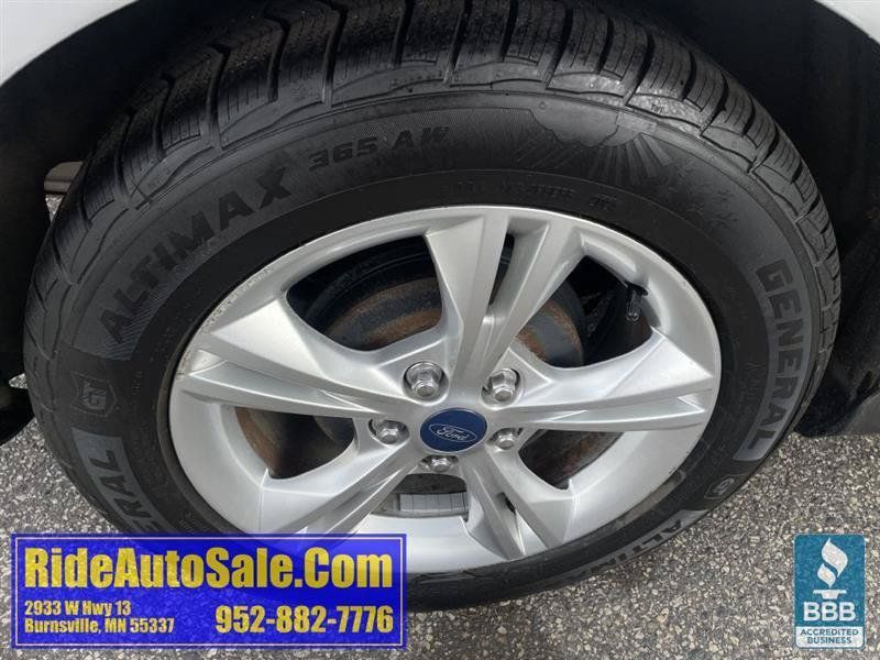 Used 2013 Ford Focus SE w/ SE Winter Pkg FWD image 27