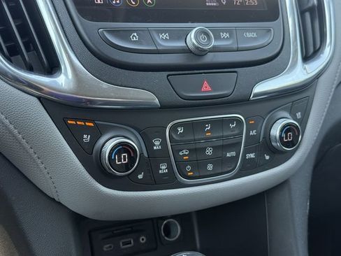 Used 2020 Chevrolet Equinox Premier image 27